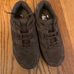 Vionic Suede Orthopedic Sneakers size 6